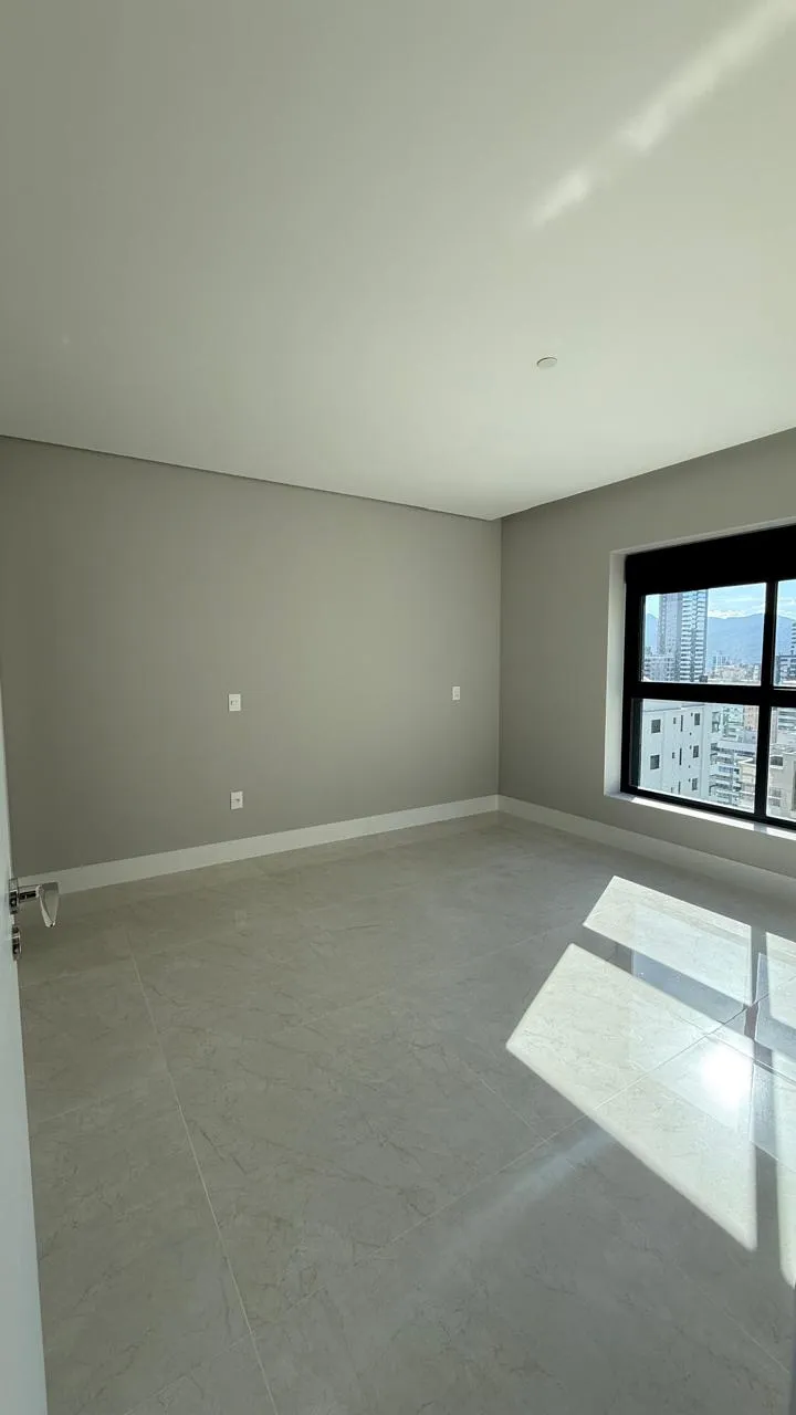 Apartamento 4 quartos para venda no bairro MEIA PRAIA em Itapema