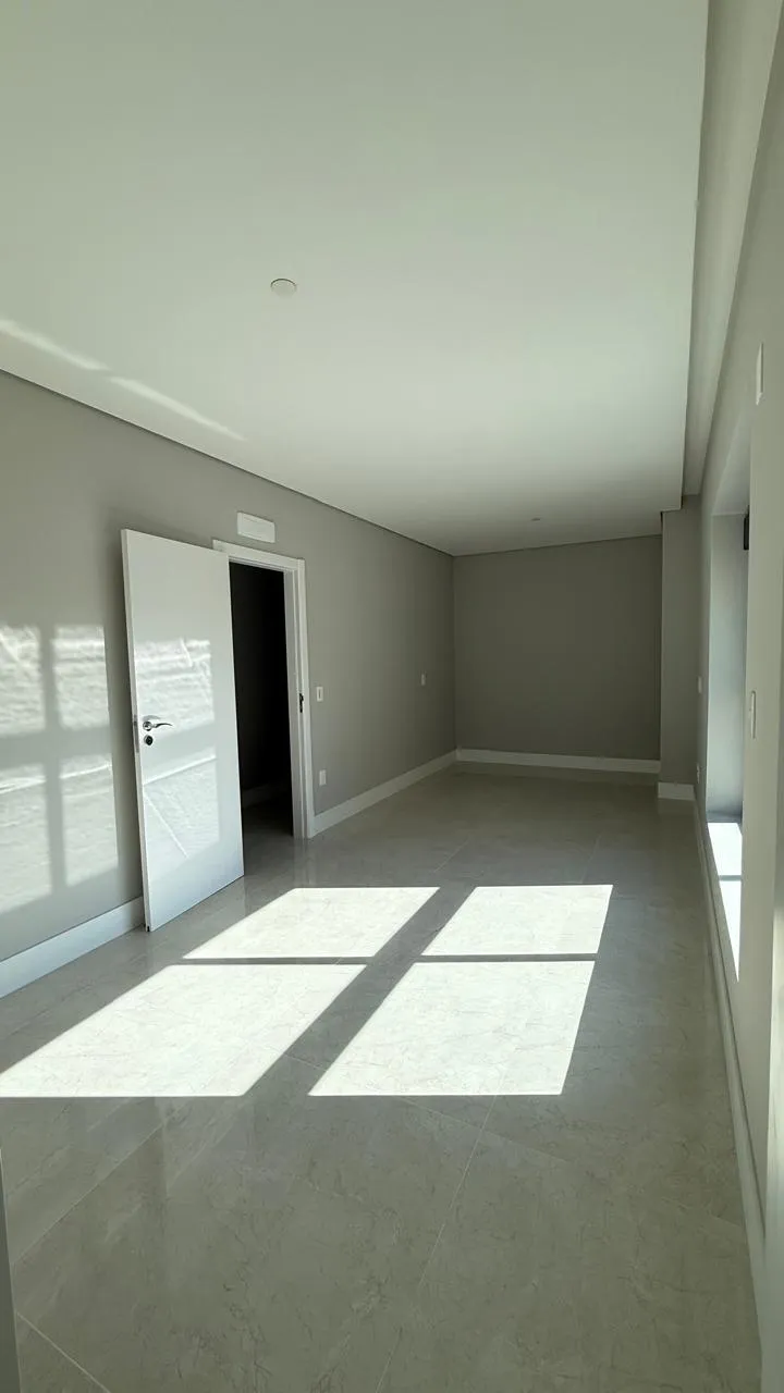 Apartamento 4 quartos para venda no bairro MEIA PRAIA em Itapema