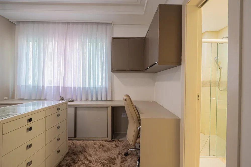 Apartamento para venda no bairro Meia Praia em Itapema