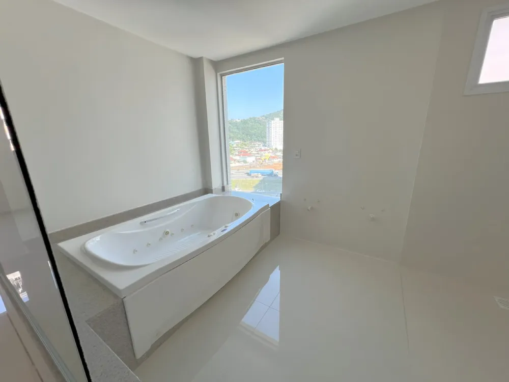 Apartamento para venda no bairro Centro em Itapema