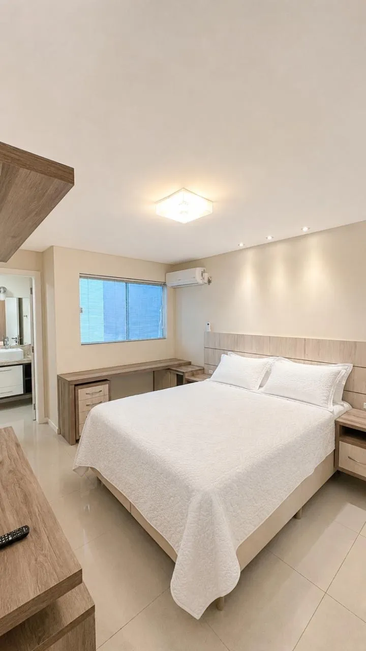 Apartamento 2 quartos para venda no bairro Meia Praia em Itapema