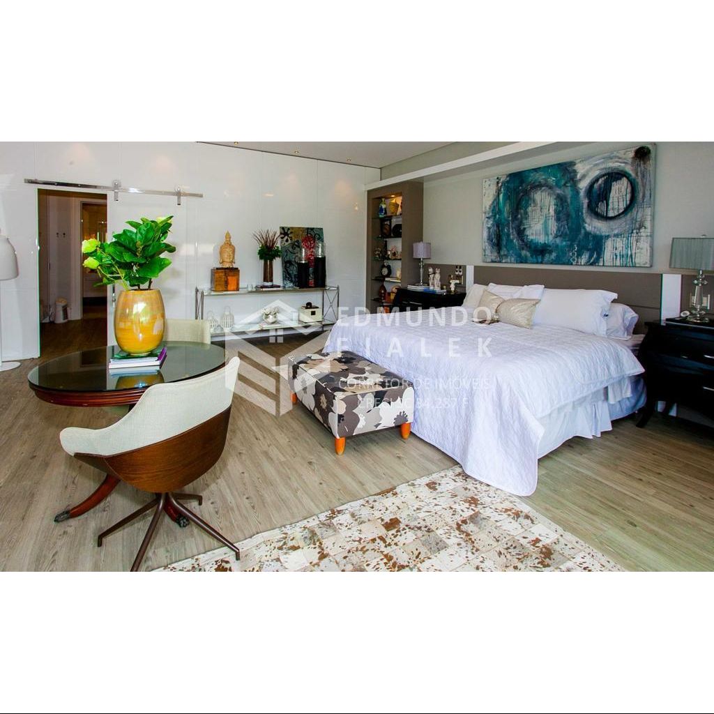 Casa Alto Padrão em Balneário Camboriú. 